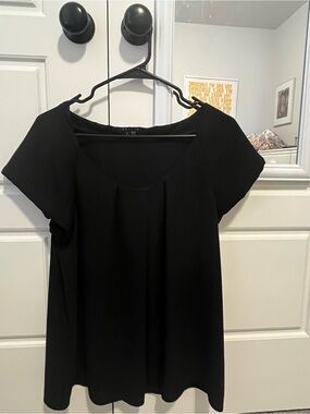 Theory Black Short-Sleeve Scoop Neck A-Line Blouse